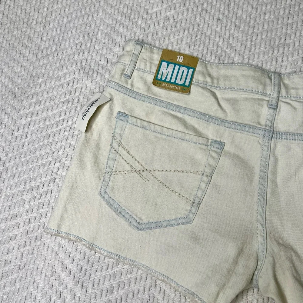 🖤New Aeropostale Light Wash Embroider Denim Shorts🖤 - Picture 7 of 11